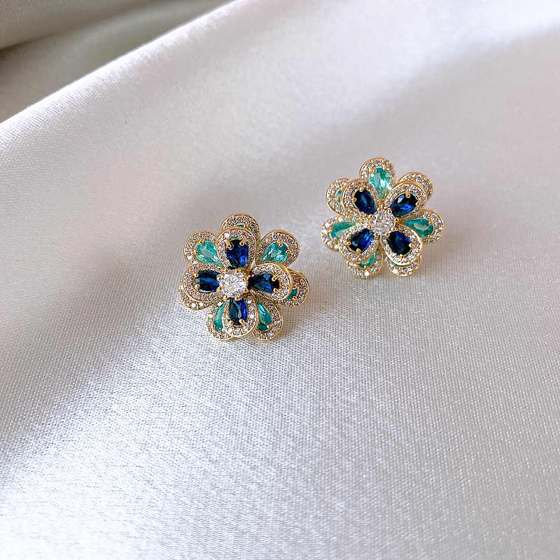 BLUE CLOVER ZIRCON FLOWER EARRINGS - Remellia