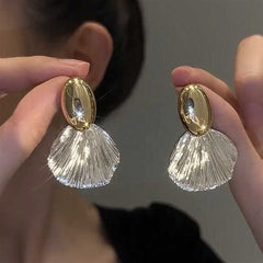 GOLDEN SHELL TEXTURE EARRINGS - Remellia