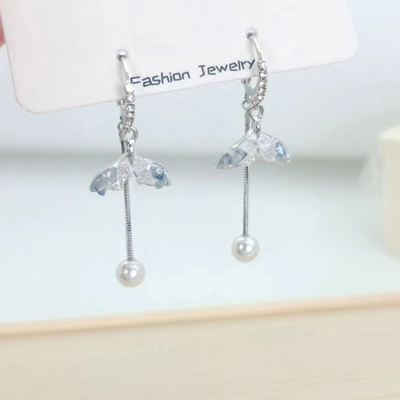 MINI WHALE TAIL EARRINGS - Remellia